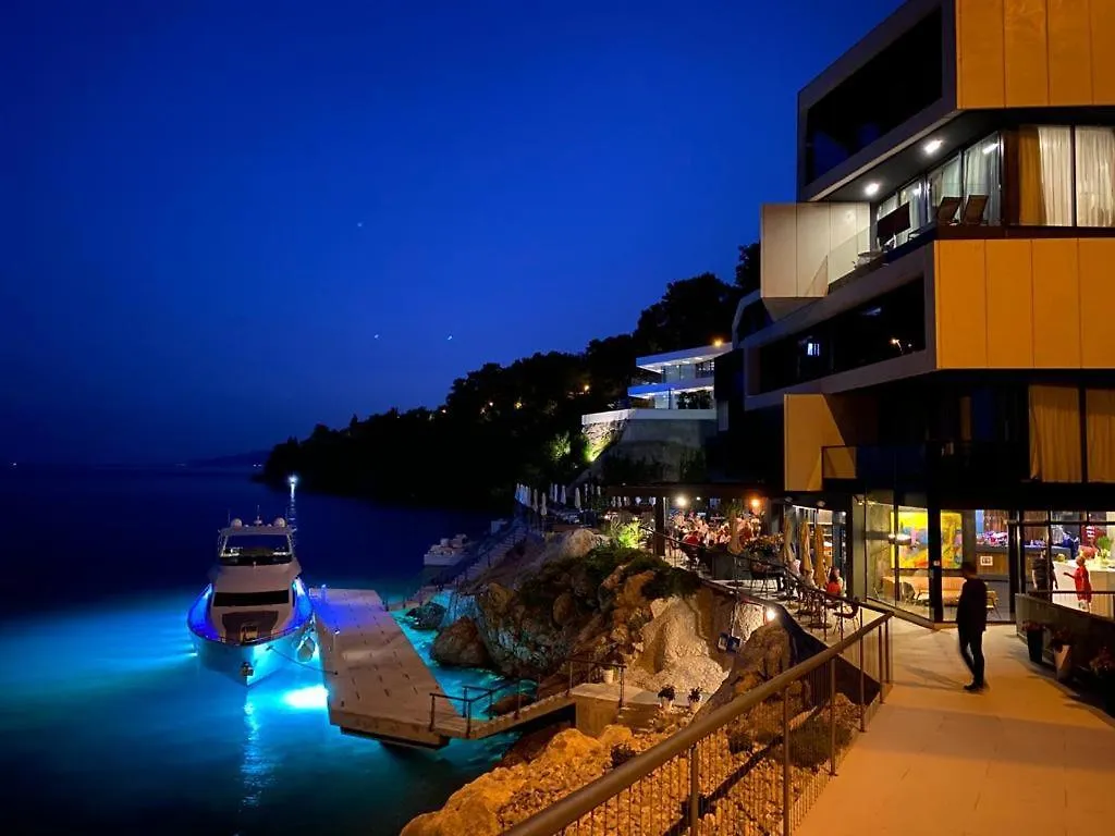 Boutique & Design Hotel Navis Opatija 5*,  Croacia