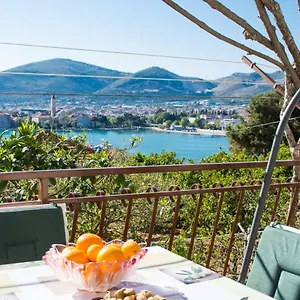 apartment-tina-trogir-21220-2.hotels-in-trogir.com/